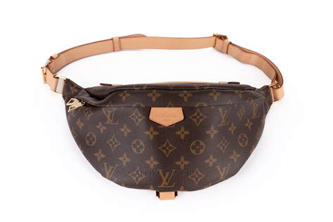 louis vuitton bum bag measurements